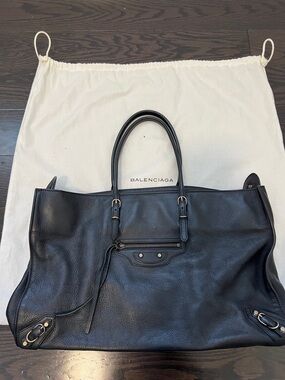 Balenciaga Classic City Tote – Black Leather